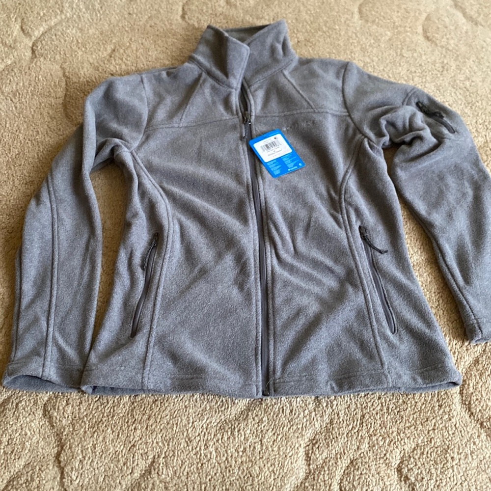 Women’s color gray size medium Columbia zip up
